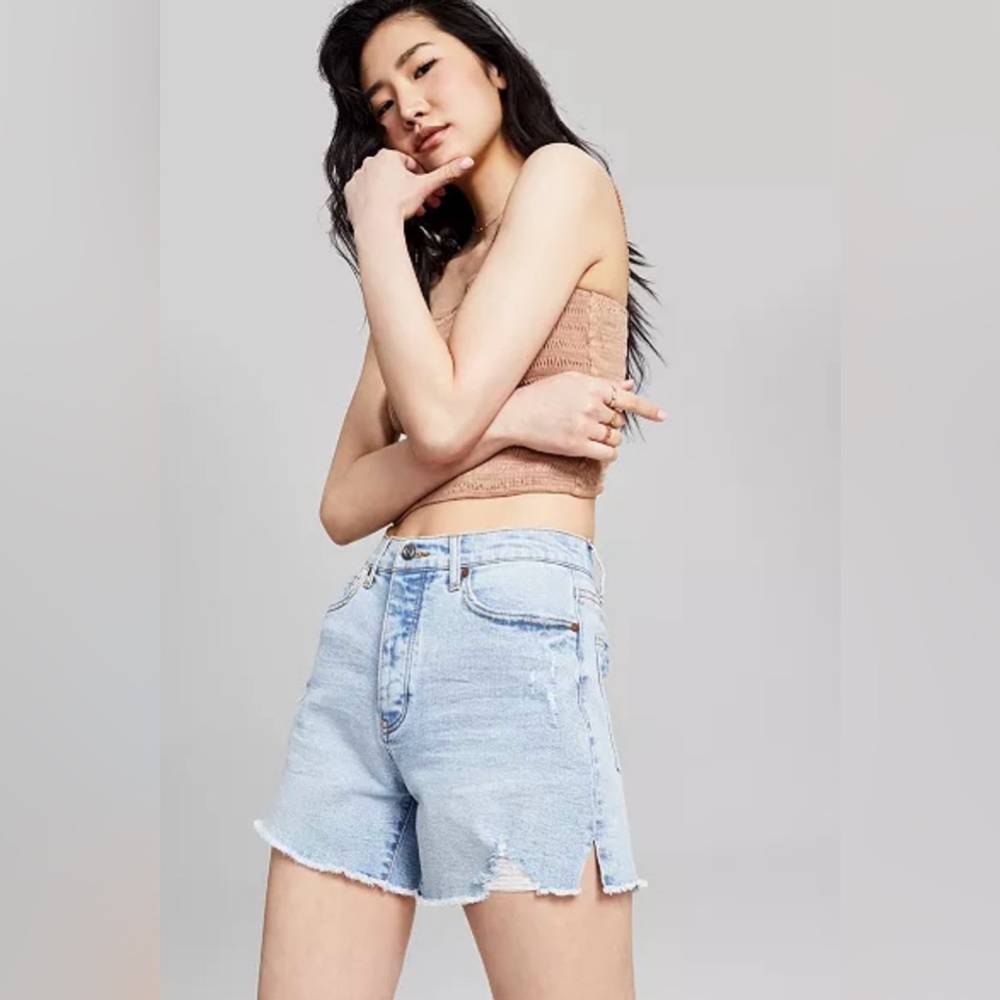 AND NOW THIS Women’s High Rise Frayed Hem Jean Shorts Size 27